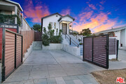 Photo - 3114 Malabar St House
