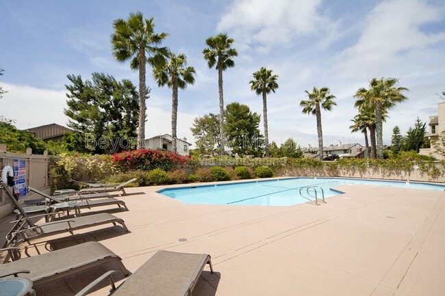 Building Photo - 8326 Via Sonoma Unit 62