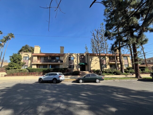 Front - 430 South Niagara Street