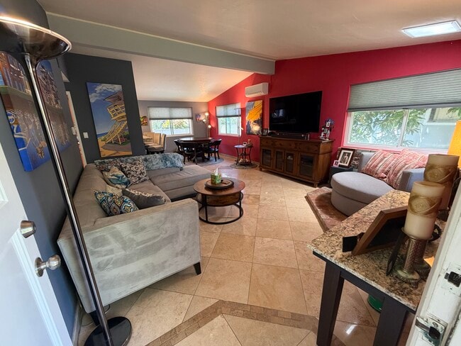 Building Photo - 163 Del Mar Shores Ter Unit Colorful 2BR Beach Condo