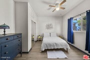 Photo - 3611 Whiteside St