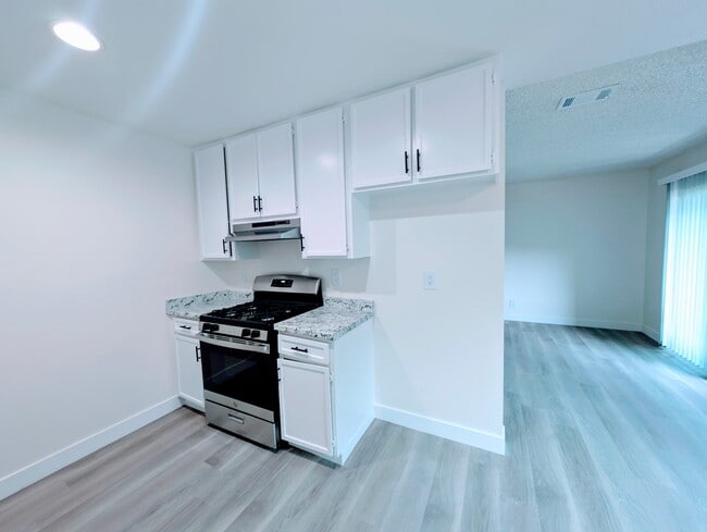 Photo - Parc Mountain View Apartments