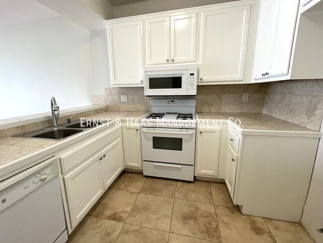 Photo - 555 Maine Ave Unit #313