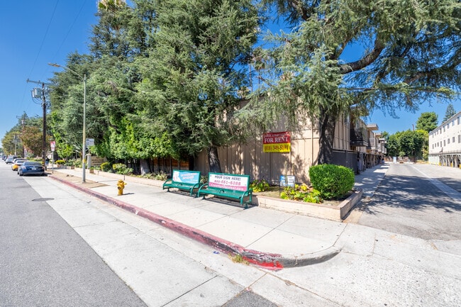 Photo - Balboa Palms Apartments
