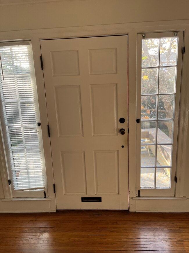 Photo - 504 N Heliotrope Dr Unit 504 N heliotrope