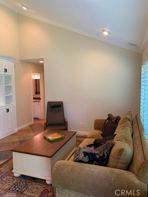 Photo - 22741 Bassett St