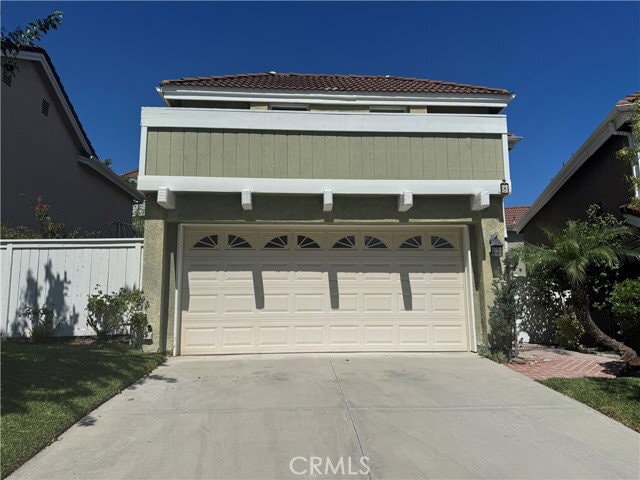 Building Photo - 8 Carmel Ct