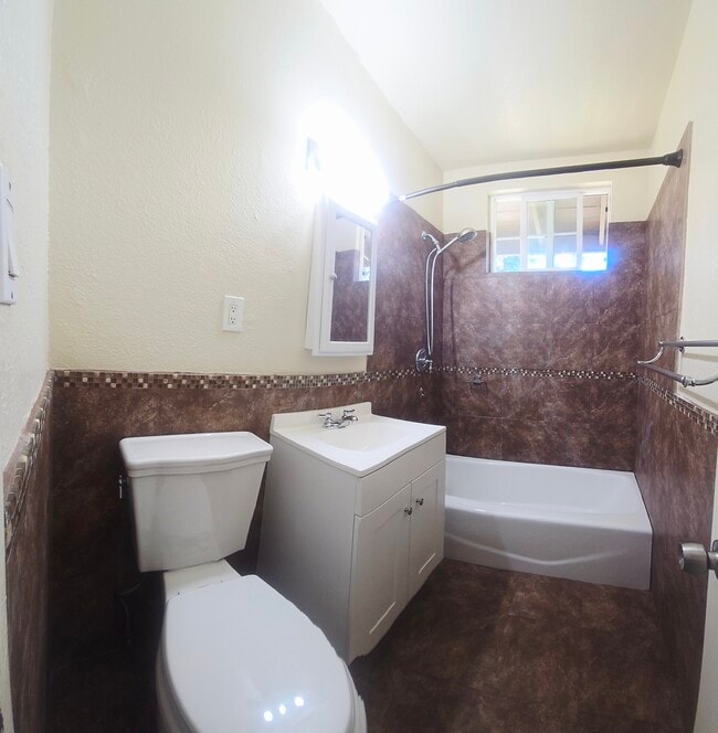 Photo - 4868 Oregon Ave