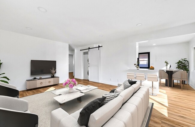 Photo - 18442 Patterson Ln