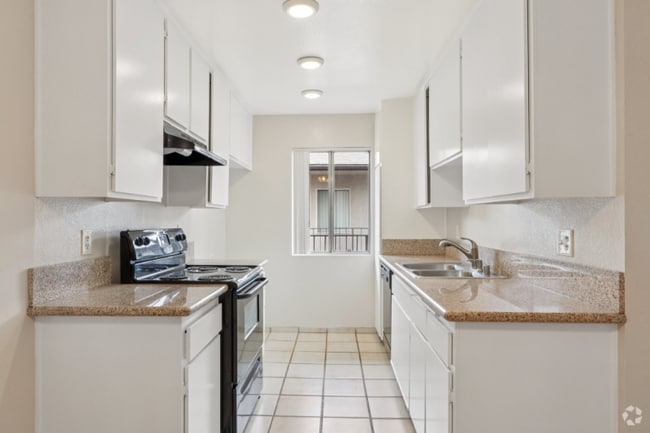 Building Photo - 626 E Verdugo Ave Rental