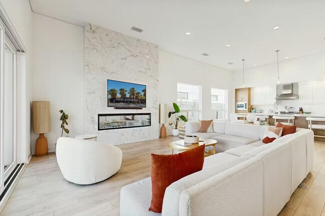 Building Photo - 3534 Ambassador Dr