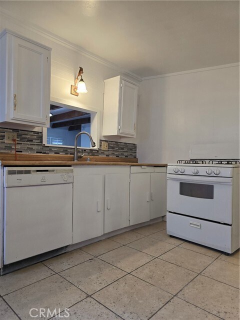 Photo - 22903 Laurel