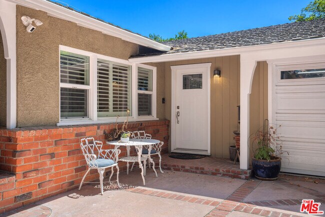 Photo - 5146 Topanga Canyon Blvd