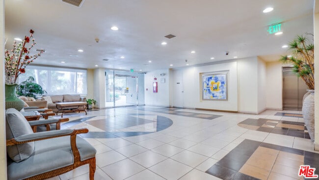 Photo - 4100 Wilshire Blvd Unit 207