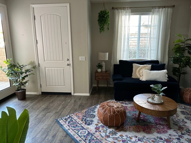 Photo - Beautifully upgraded 3-bedroom, 4-bathroom Simi Valley home