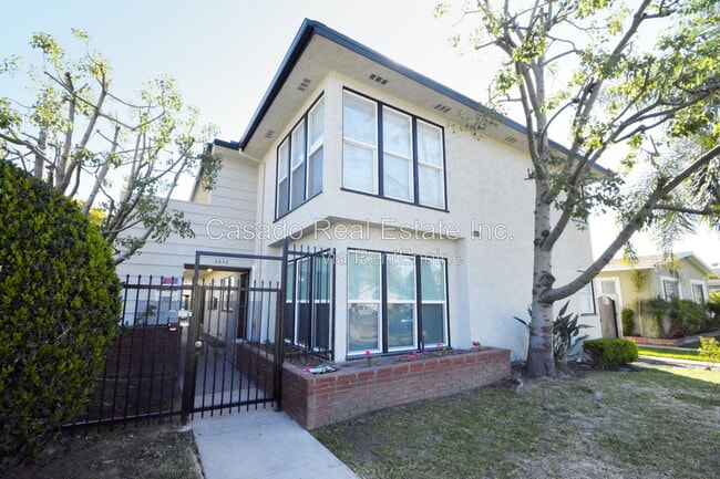 Building Photo - 2972 Pacific Ave Unit C