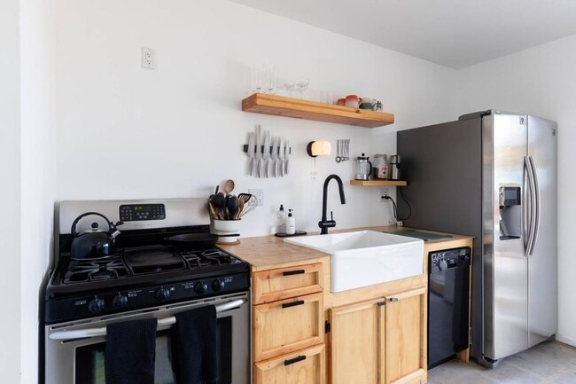 Photo - Beautiful 3-Bedroom, 2-Bath Home in Joshua...