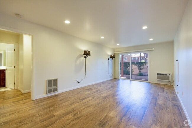 Building Photo - 1000 W MacArthur Blvd Unit 85 Rental