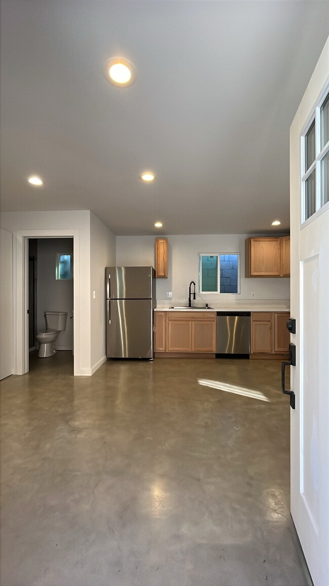 Photo - 214 N Burlington Ave