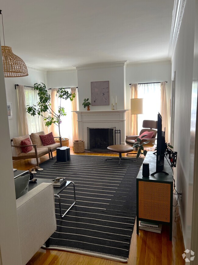 Building Photo - 145 S Harper Ave Unit 145 Rental
