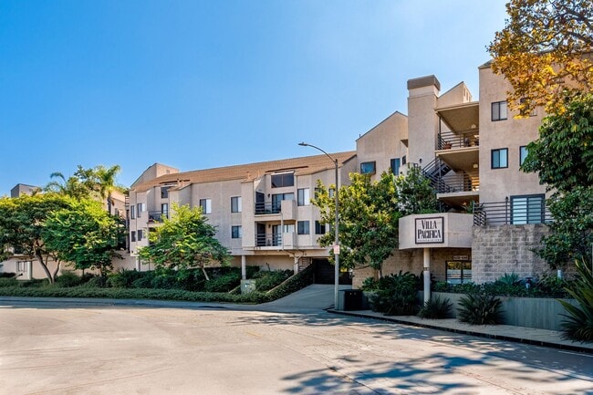 Building Photo - Modern Condo with over 1300 Square Feet wi... Unit 332