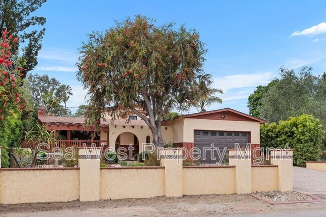 Photo - 910 San Dieguito Dr