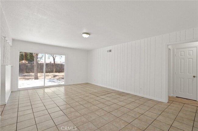 Photo - 10743 Cass St