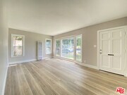 Photo - 2620 S Barrington Ave