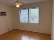 Photo - 907 N Gardner St Unit 5