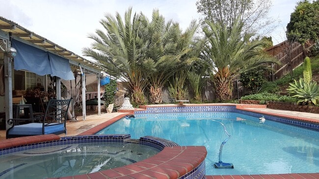 Photo - 15157 Jenell St