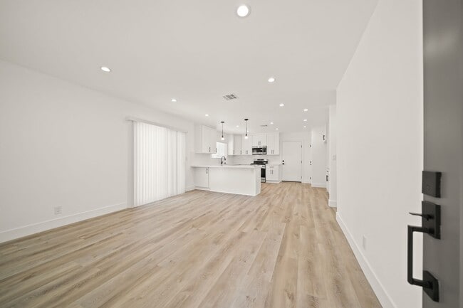 Photo - 4832 Downey Ave Unit 1