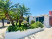 UNIT#B 3 BEDROOM - 105 E 35th St House
