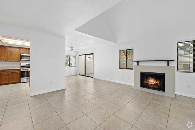 Building Photo - 337 N Melrose Dr Unit E Rental