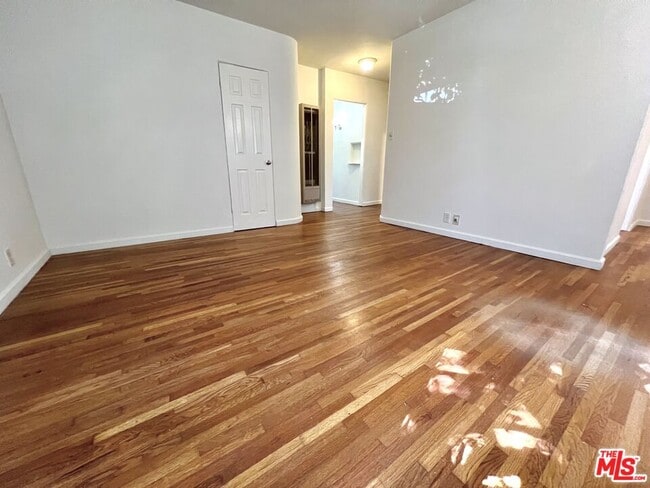 Photo - 1123 12th St Unit B