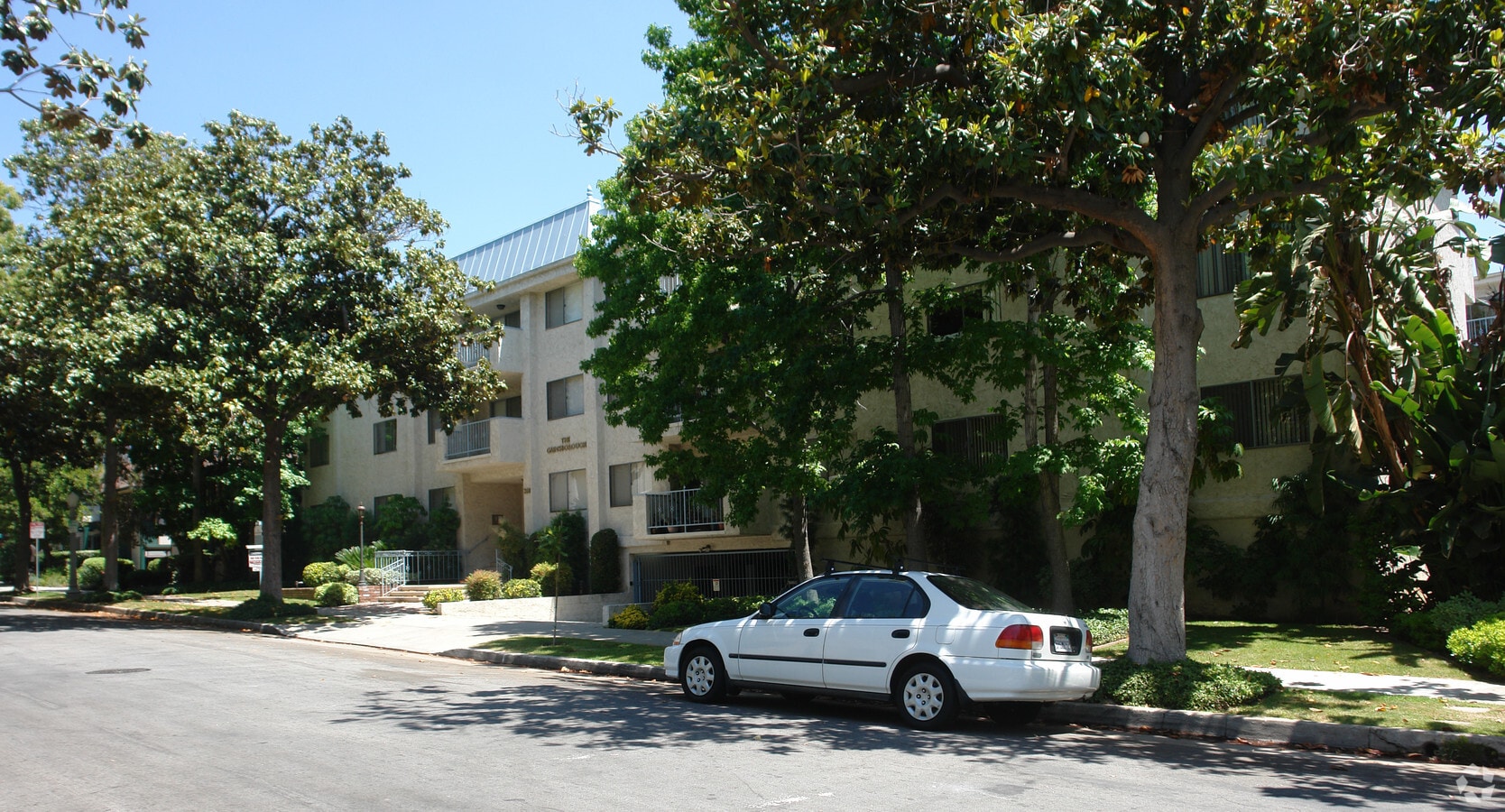 250 S Oakland - 350 S Oakland Apartments