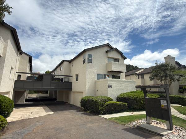 Building Photo - 1545 Northrim Ct