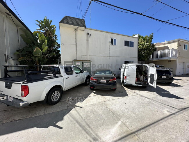 Photo - 3923 Lamont St Unit 2