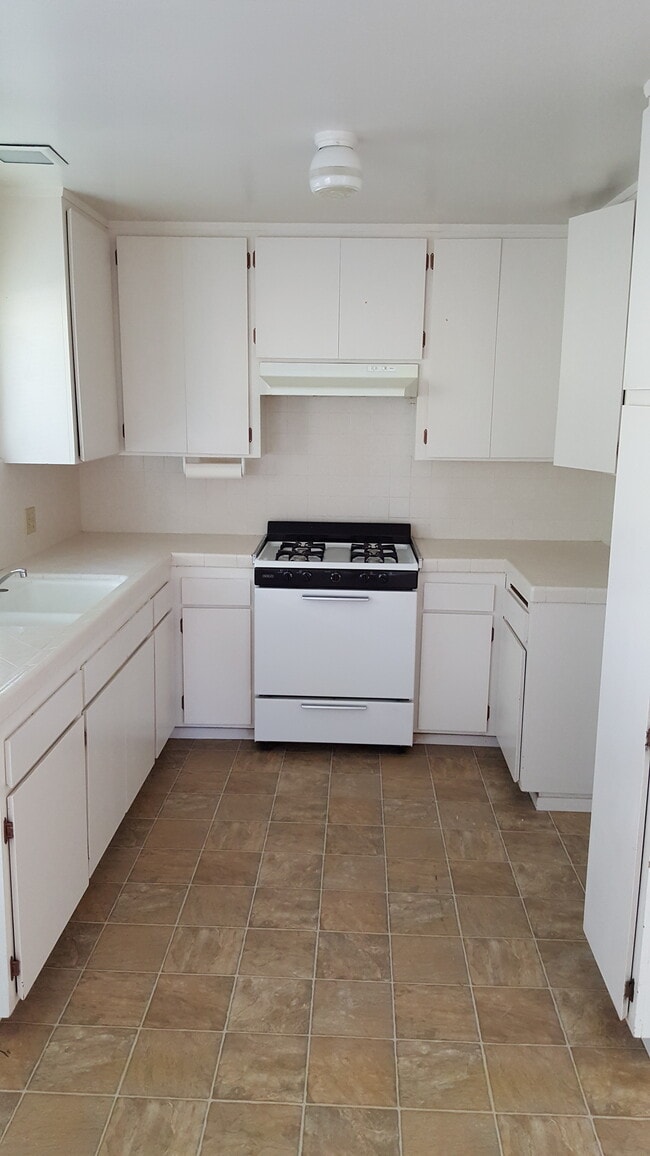 Photo - 522 W Fallbrook St