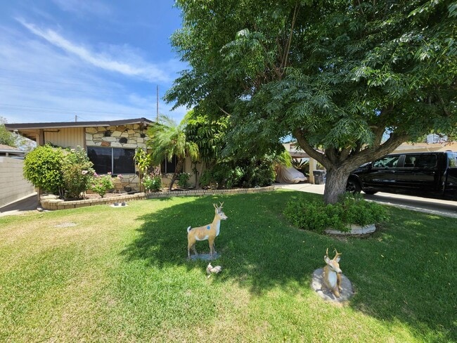 Photo - Excellent home on large lot for lease!