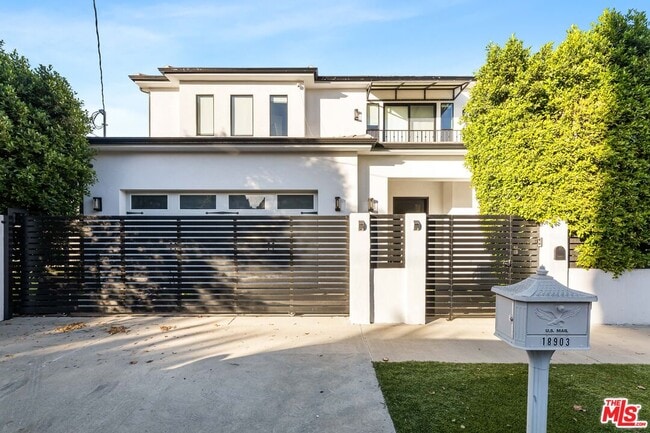 Photo - 18903 Hatteras St