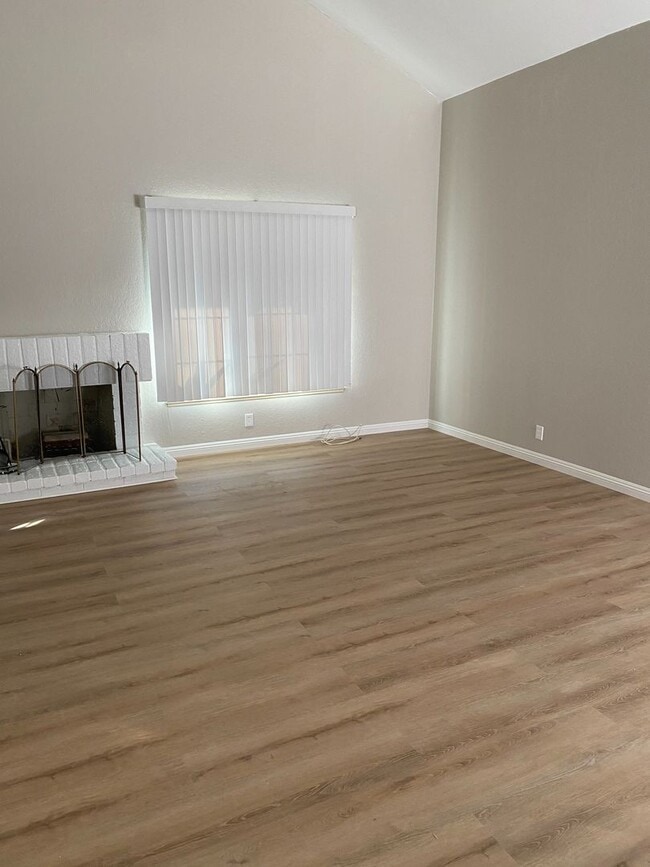 Photo - Single Story 4 bed, 2 bath home in central Simi Valley