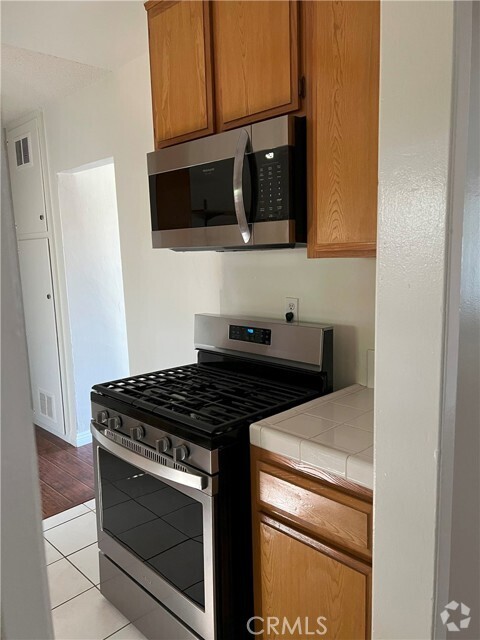 Building Photo - 613 E Lemon Ave Rental