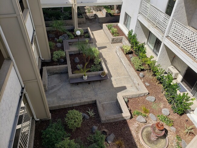 Photo - 3565 Linden Ave Unit 343