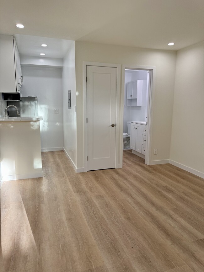 Photo - 10340-10360 Bellwood Ave