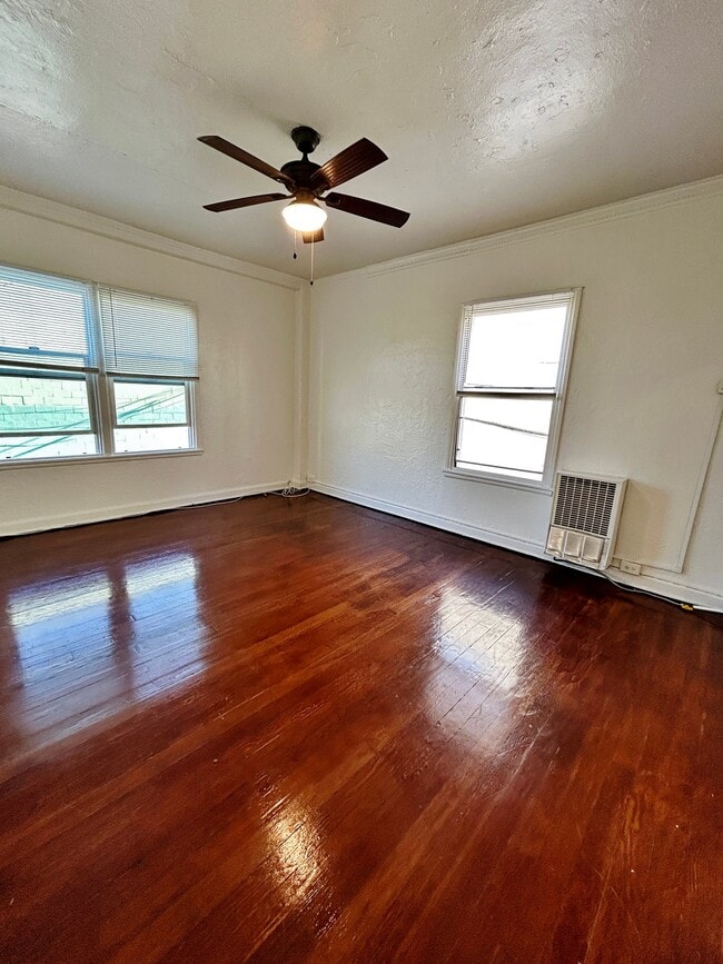 Photo - 1523 N McCadden Pl Unit 207