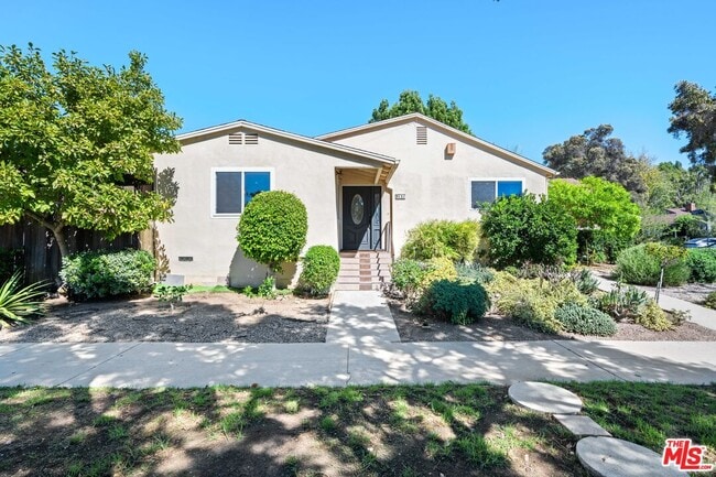 Building Photo - 9717 Cisco St