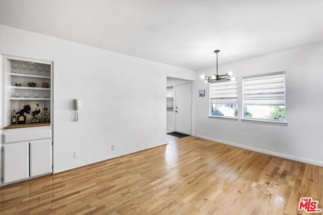 Photo - 5825 Bowcroft St Unit 1