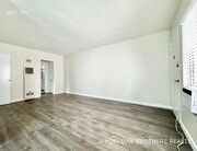 Photo - 1010 N Orange Grove Ave Unit 1