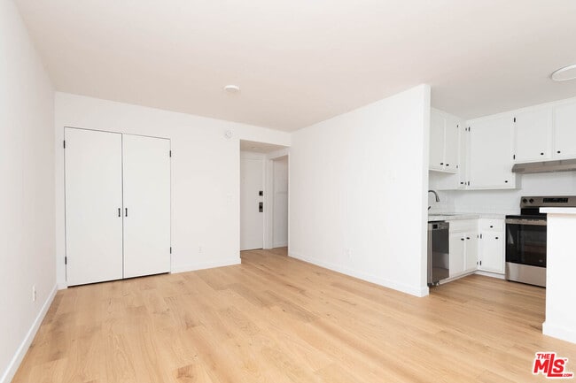 Photo - 5935 Chula Vista Way Unit 103