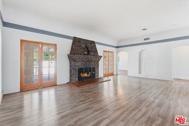 Photo - 10440 Johanna Ave